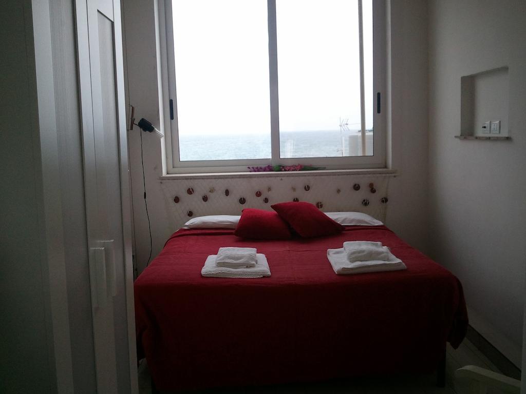 Апартаменты Le Casuzze Di Trapani Vista Mare Номер фото